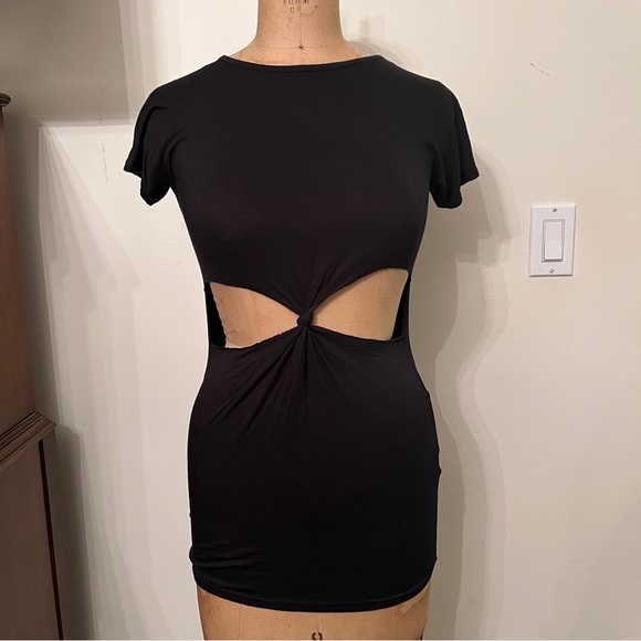 NWT Missguided Black Knot Cut Out Waist Short Sleeved Tunic T-Shirt - Picture 1 of 6